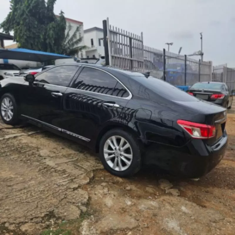 Lexus ES 350   - 2012