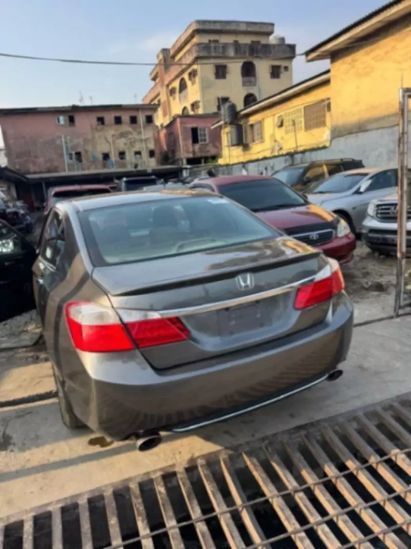 Honda Accord   - 2013