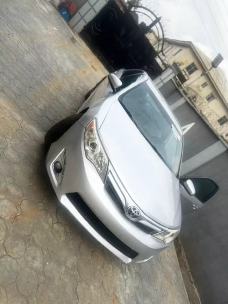 TOYOTA Camry   - 2012