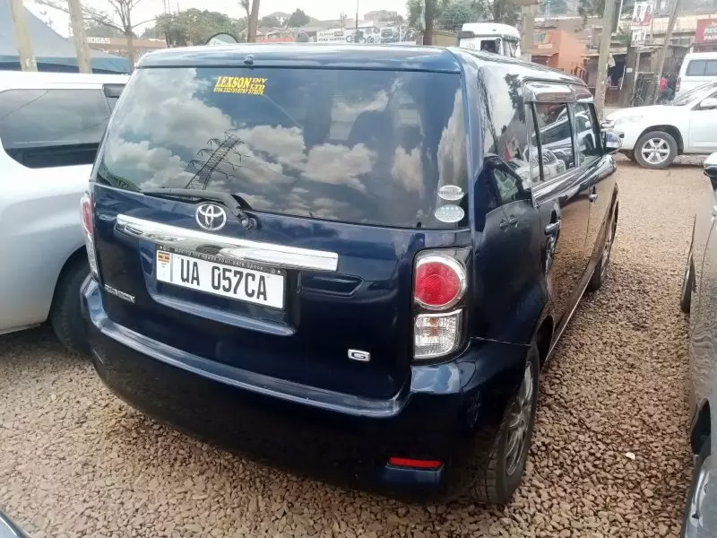 Toyota Rumion   - 2011