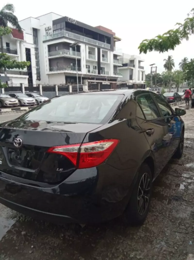 Toyota Corolla   - 2016