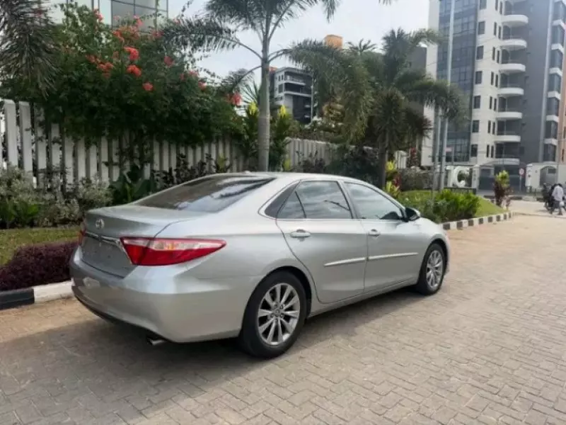 TOYOTA Camry   - 2016
