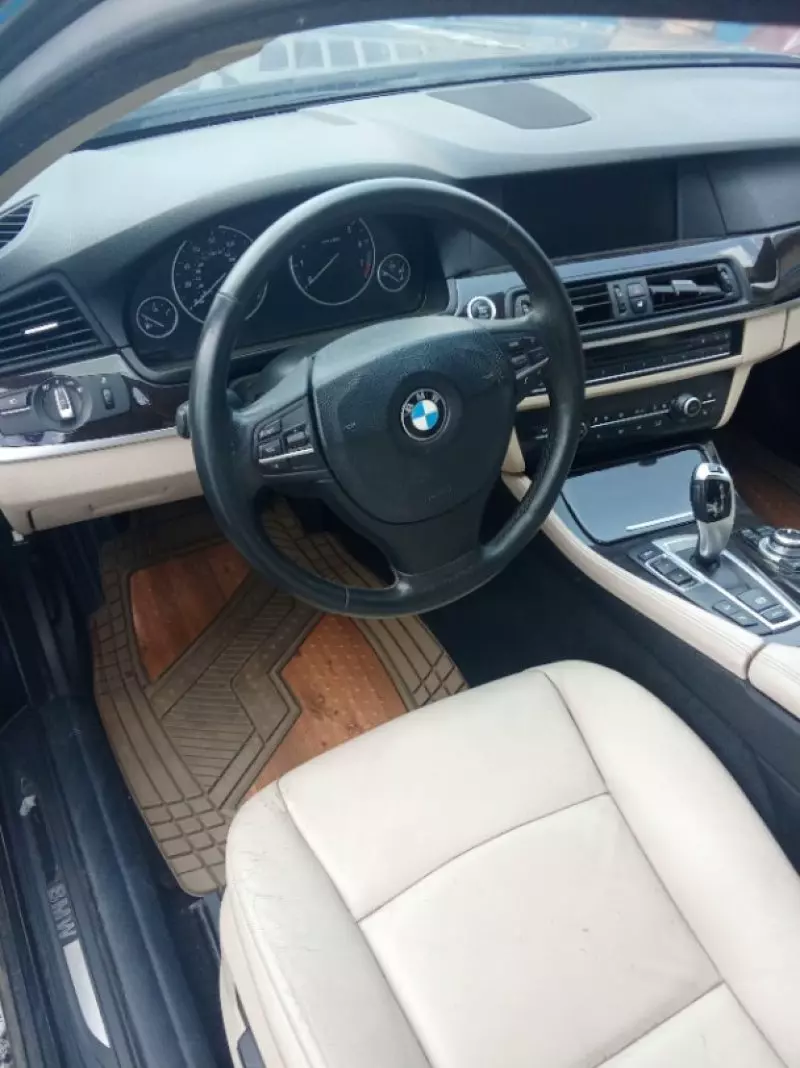 BMW 528i   - 2013