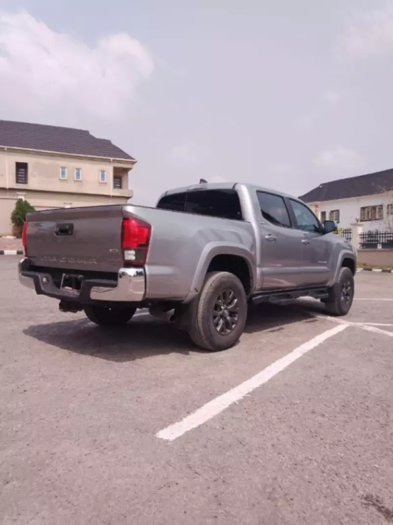 Toyota Tacoma   - 2023