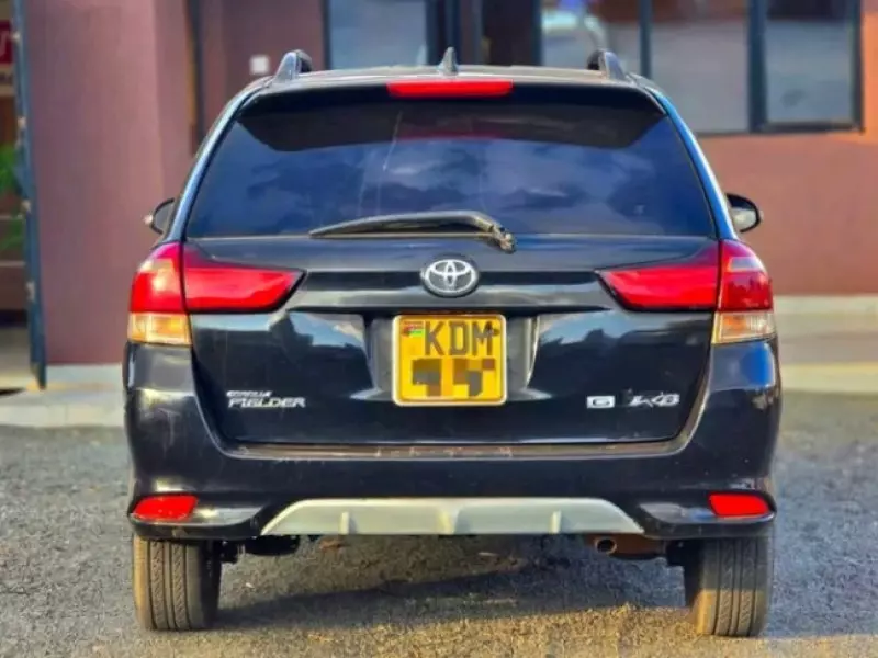 Toyota Fielder    - 2016