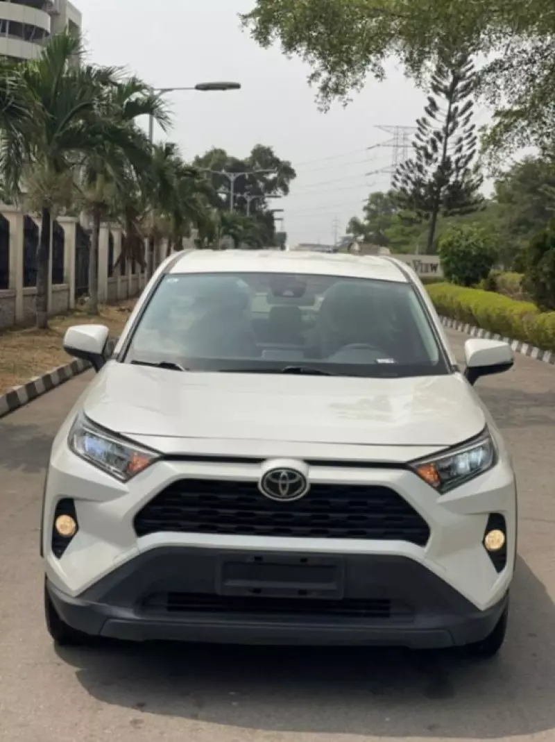 Toyota RAV 4   - 2021