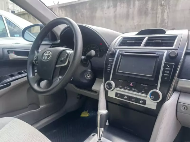 Toyota Camry   - 2012