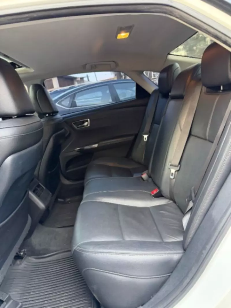 Toyota Avalon   - 2018