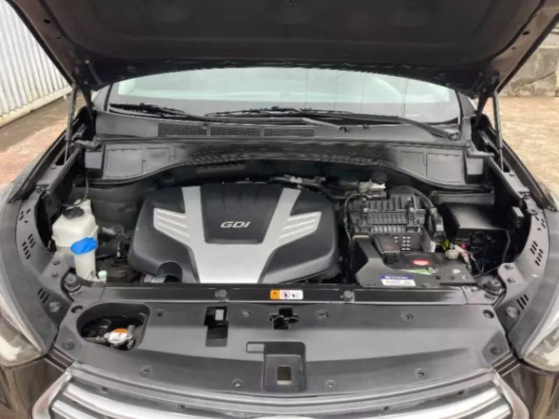 Hyundai Santa Fe   - 2017