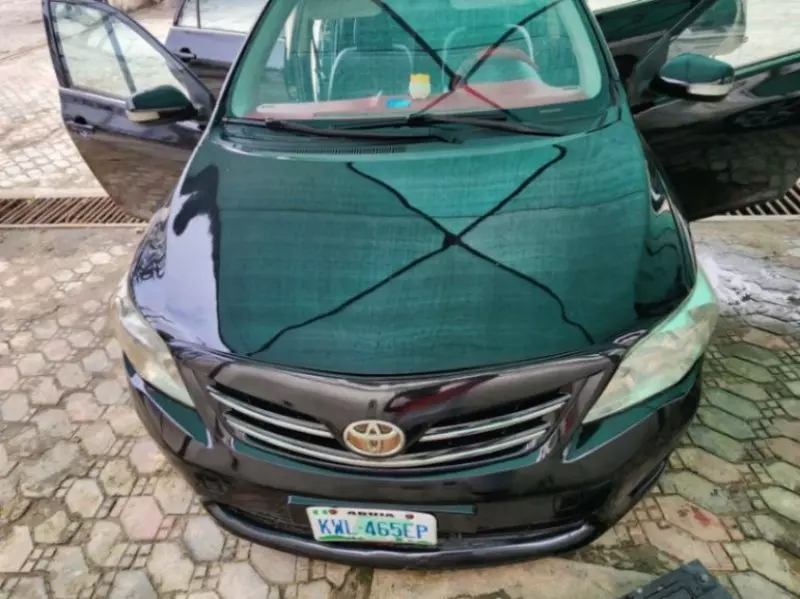 TOYOTA Corolla   - 2010