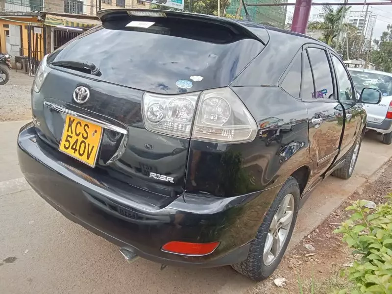 Toyota Harrier   - 2013