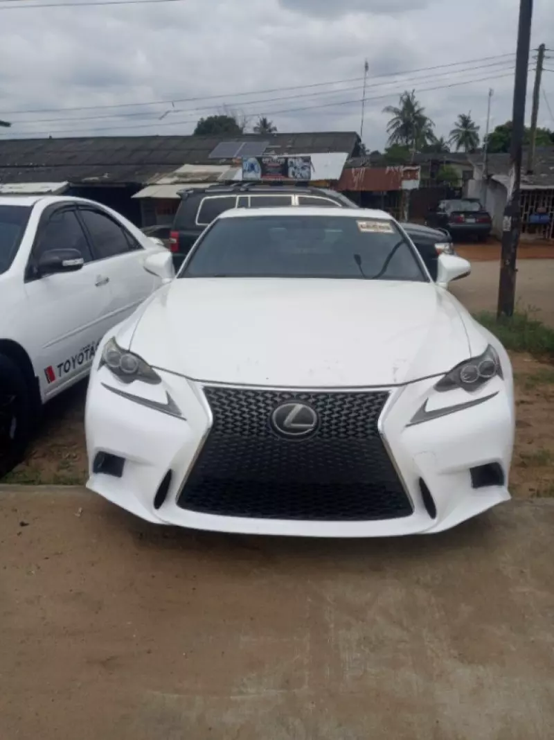 Lexus IS 200   - 2016