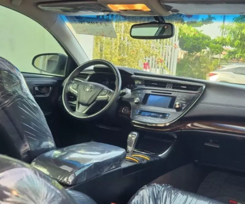 Toyota Avalon   - 2013