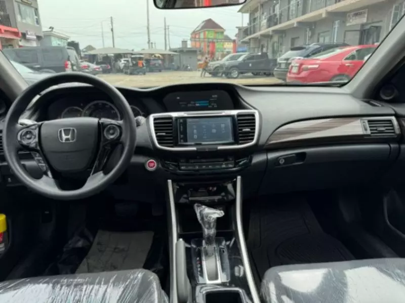 Honda Accord   - 2016