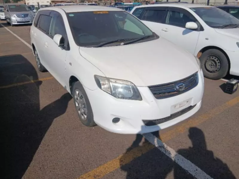 Toyota Fielder    - 2012