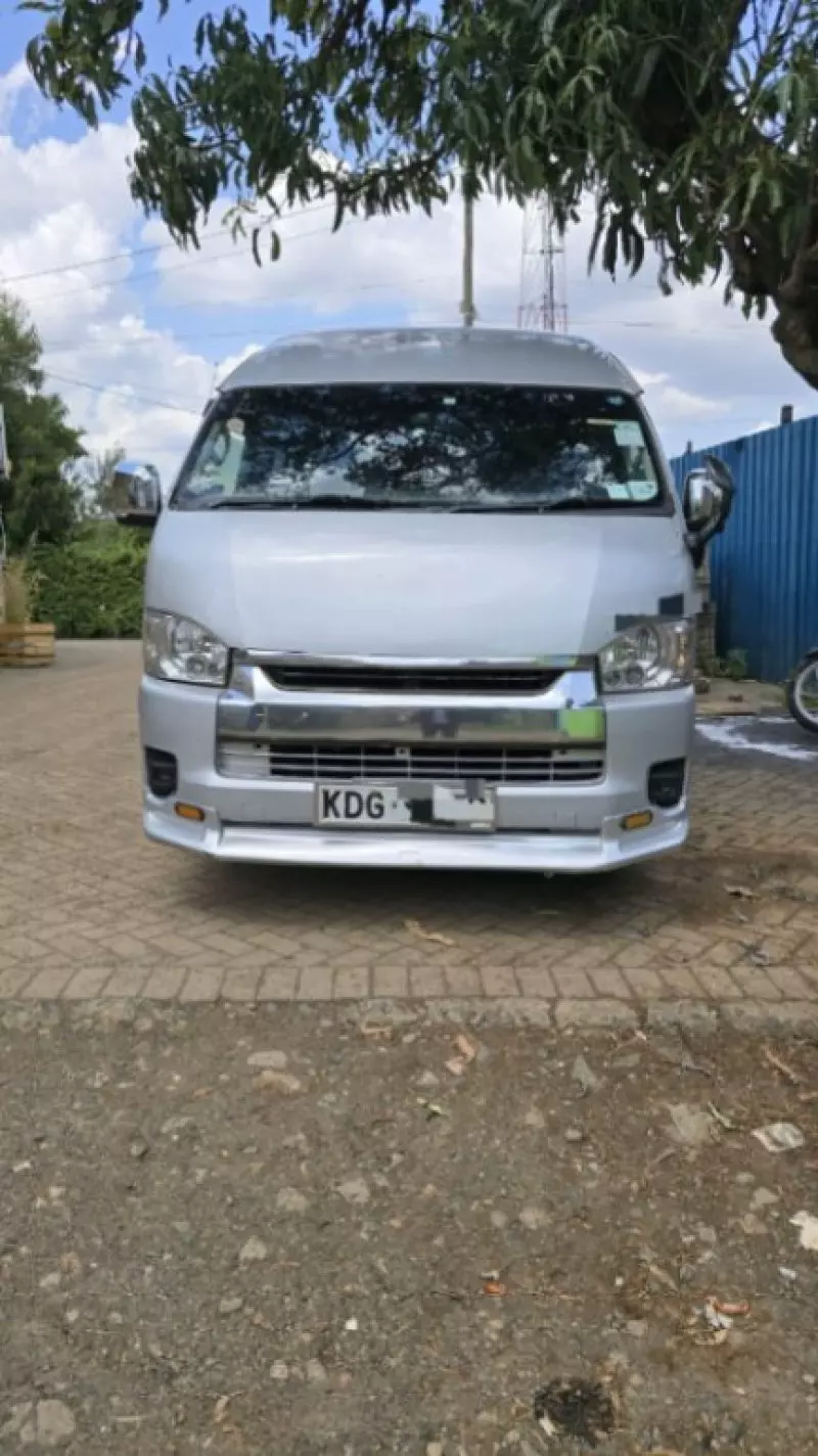 Toyota Hiace   - 2014