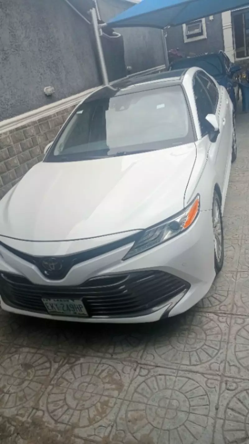 TOYOTA Camry   - 2018