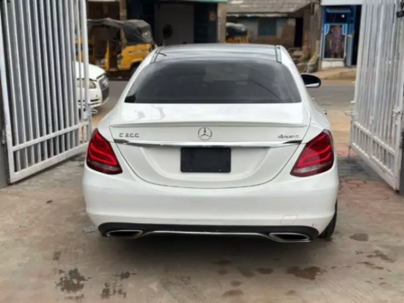 Mercedes-Benz C-Class   - 2015