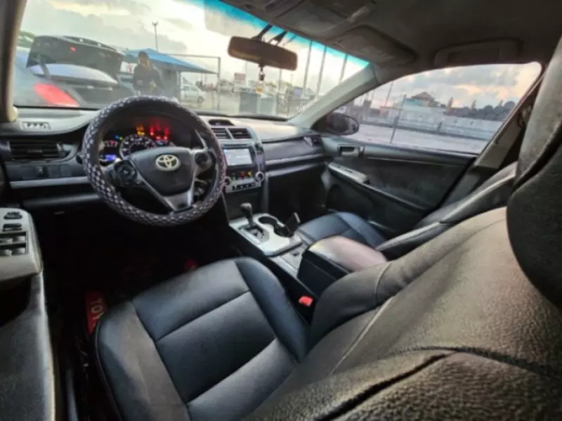 Toyota Camry   - 2012