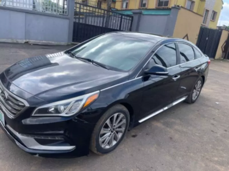 Hyundai Sonata   - 2016