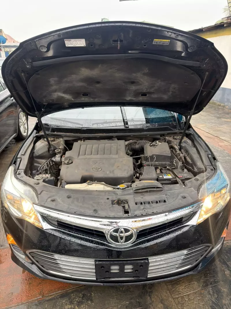 Toyota Avalon - 2013