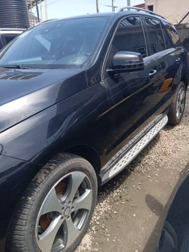 Mercedes-Benz GLE 350   - 2016