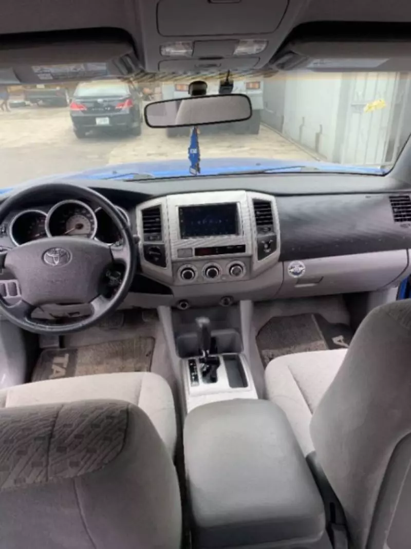 TOYOTA Tacoma   - 2009