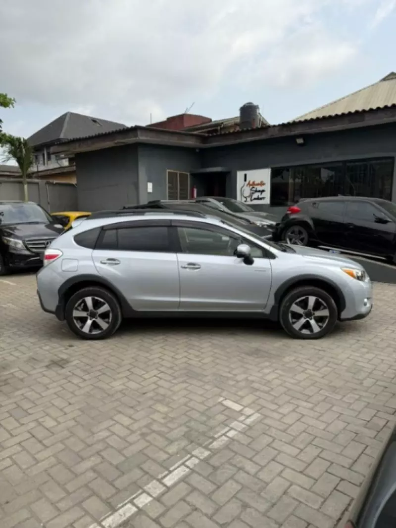 Subaru XV CrossTrek   - 2014