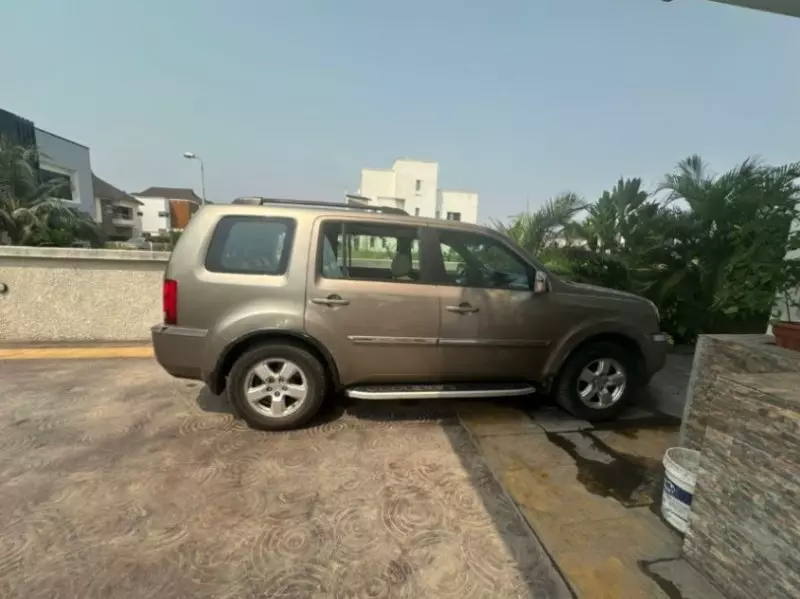Honda Pilot   - 2011