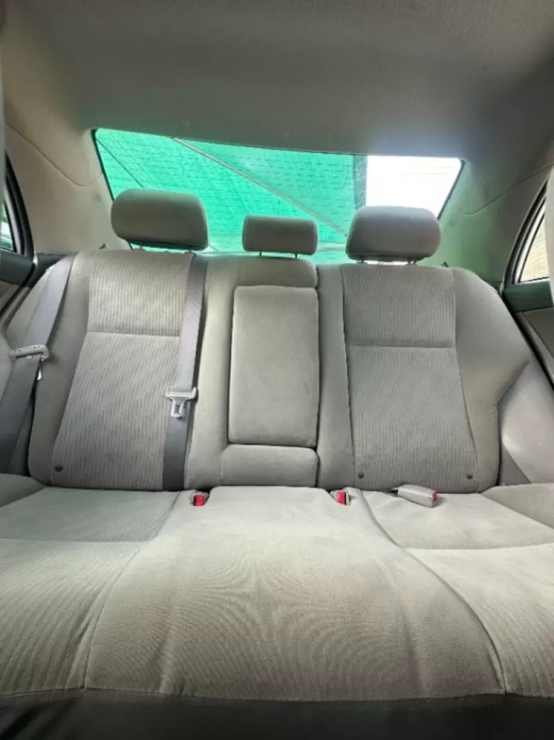 TOYOTA Corolla   - 2010