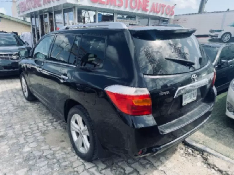 Toyota Highlander   - 2009