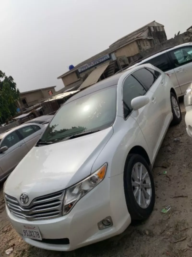 Toyota Venza   - 2013