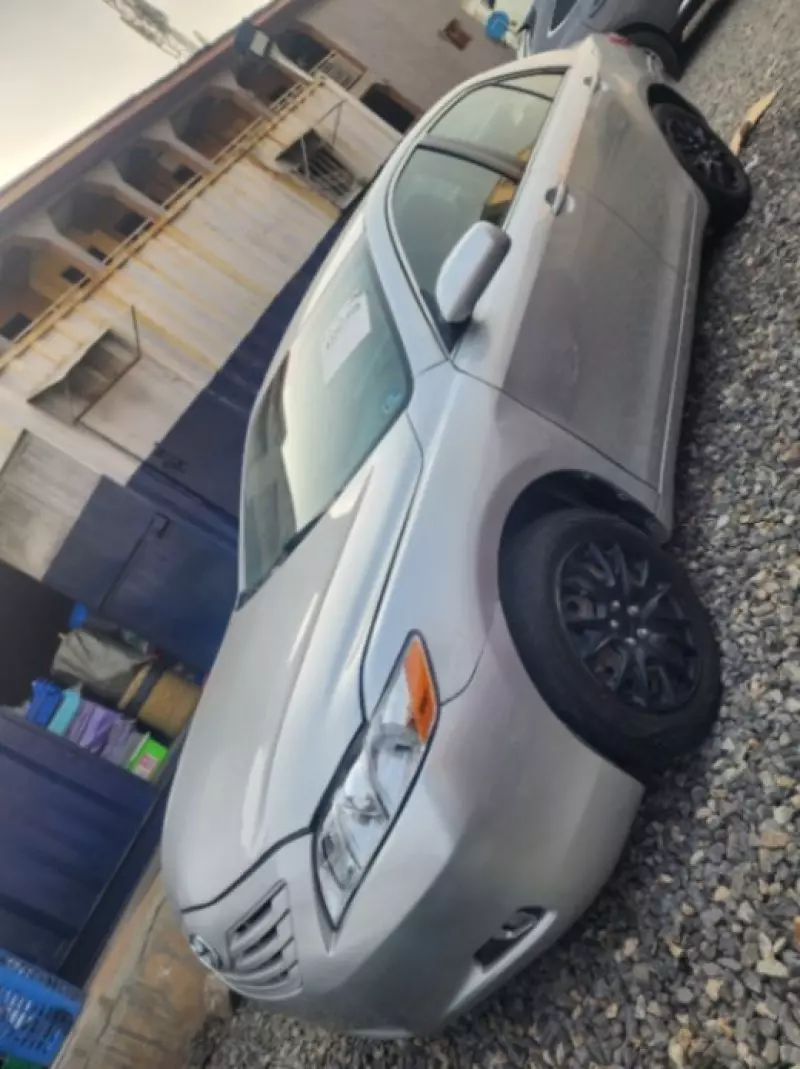 Toyota Camry - 2007