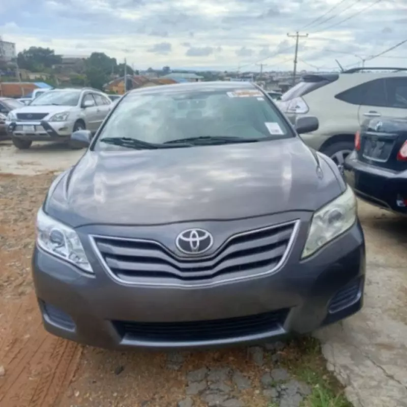 TOYOTA Camry   - 2010