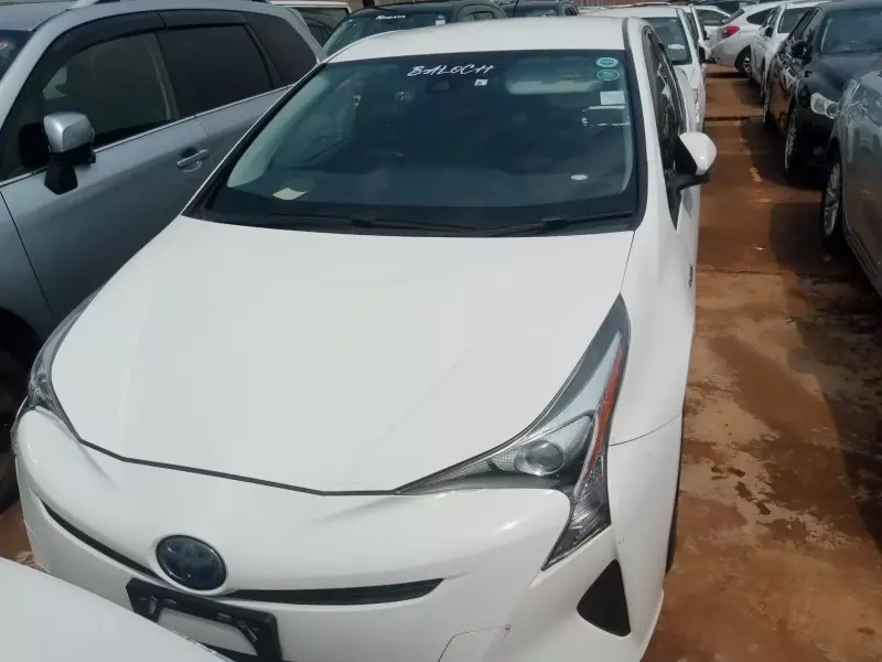 Toyota Prius Hybrid - 2013