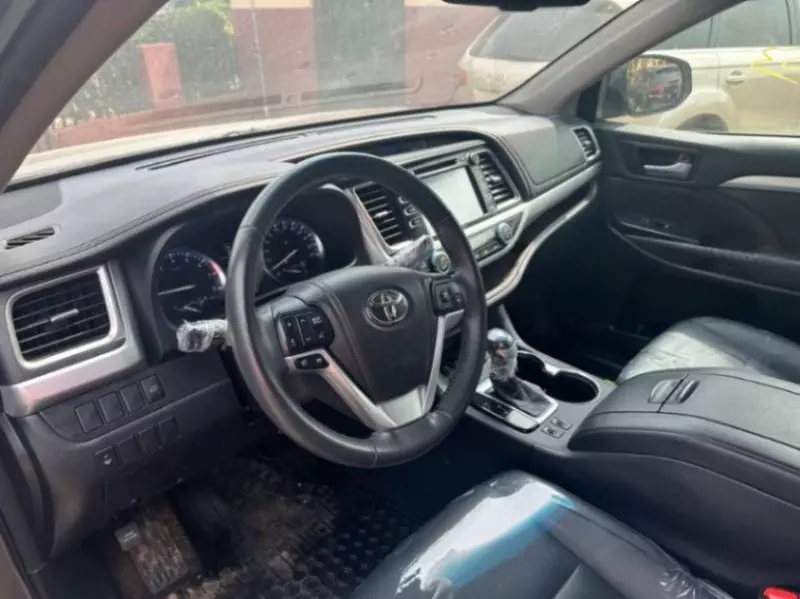 TOYOTA Highlander   - 2015
