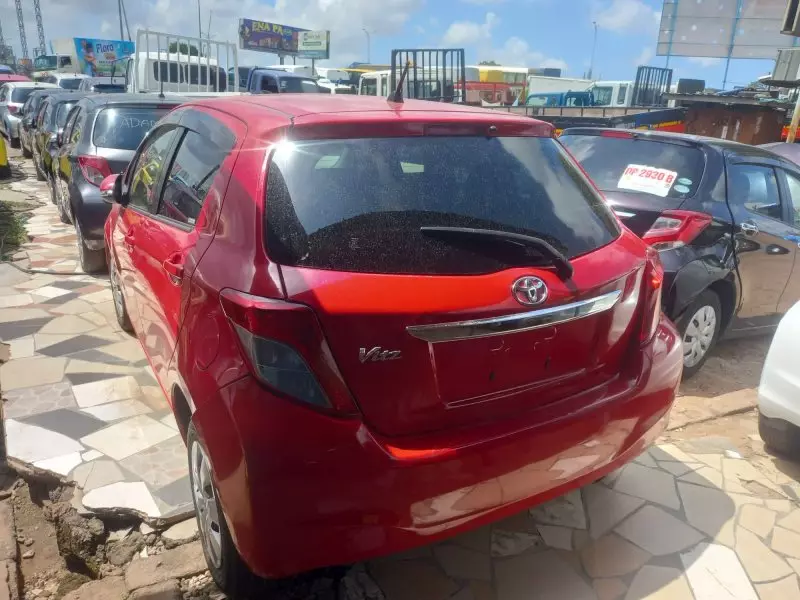 Toyota Vitz   - 2014