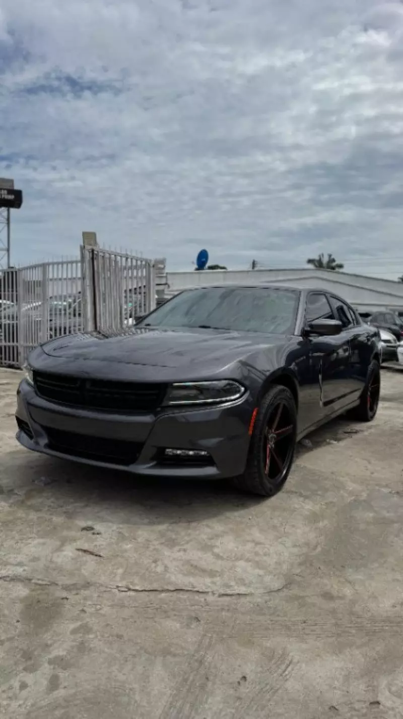 Dodge Charger   - 2018