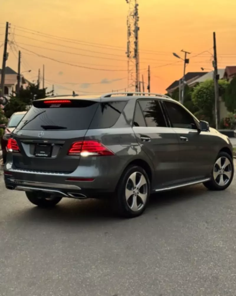 Mercedes-Benz GLE-Class   - 2017