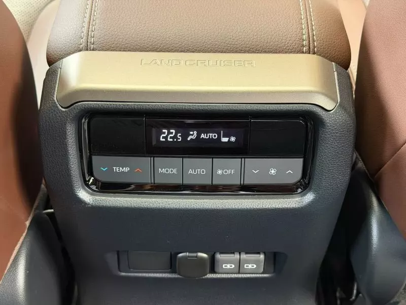 TOYOTA Landcruiser Prado   - 2024