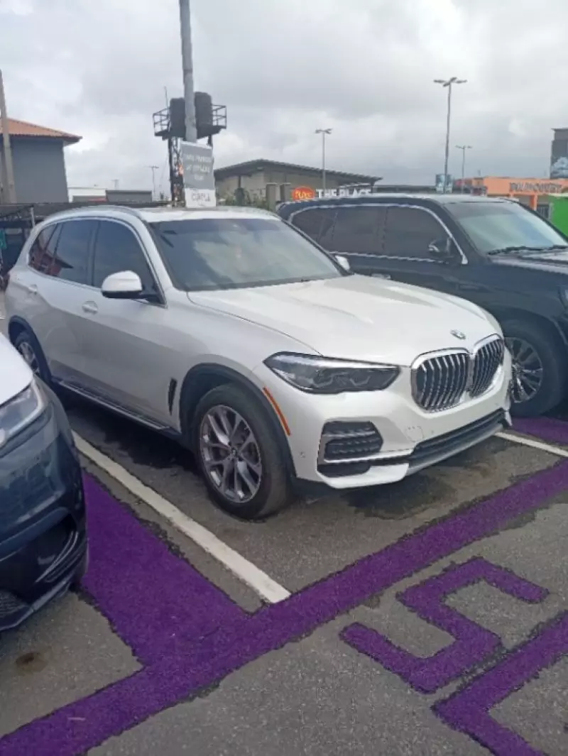 BMW X5   - 2023