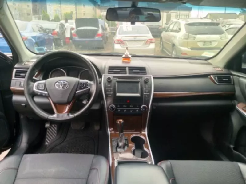 Toyota Camry   - 2016