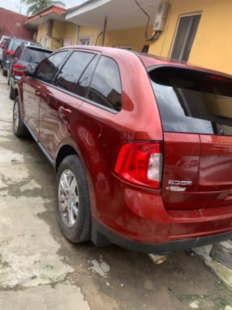 Ford Edge   - 2015