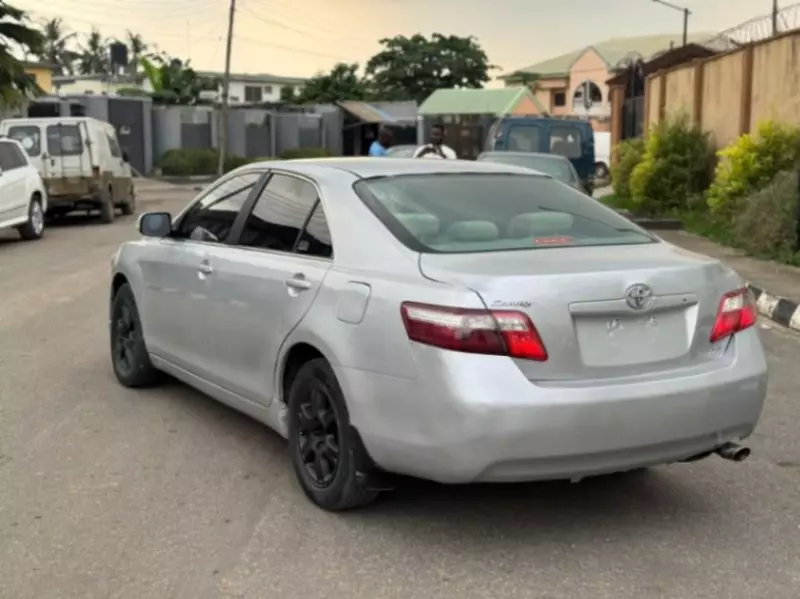 Toyota Camry   - 2008