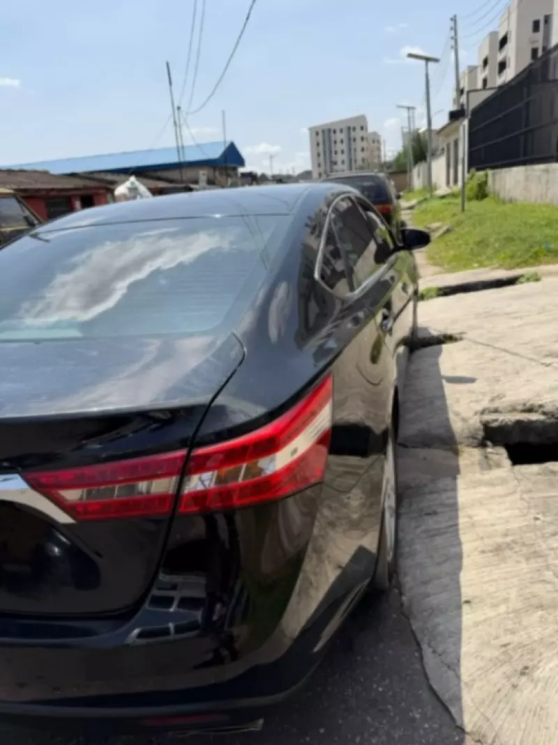 TOYOTA Avalon   - 2013