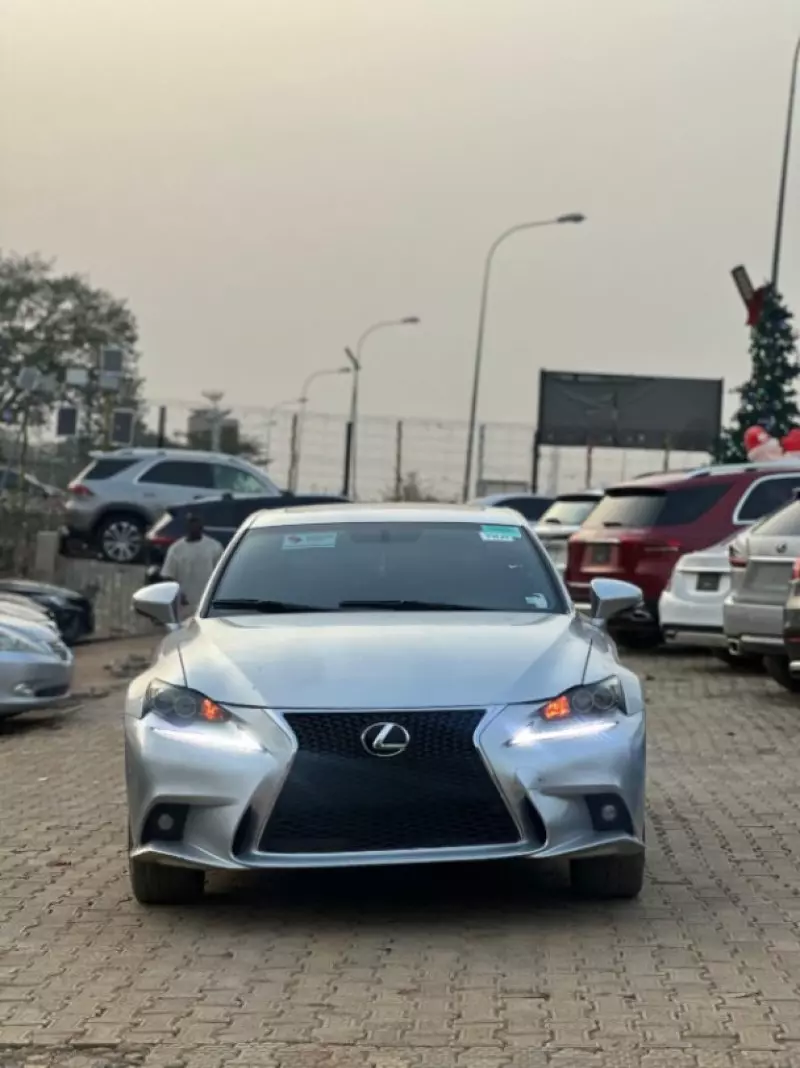 Lexus IS 250   - 2015