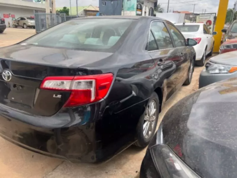 TOYOTA Camry - 2013
