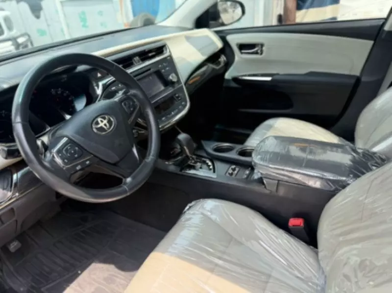 Toyota Avalon - 2013