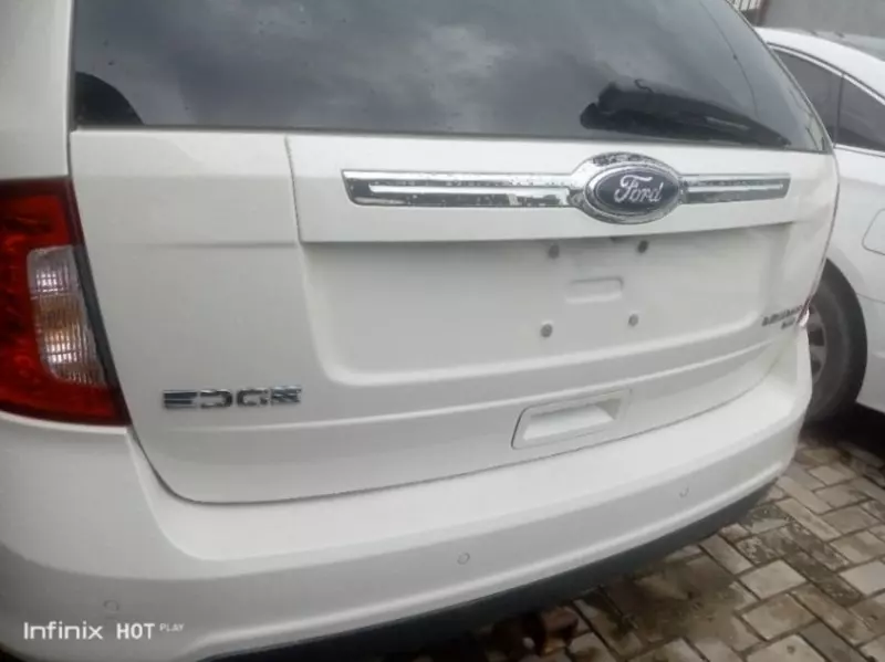 Ford Edge   - 2011