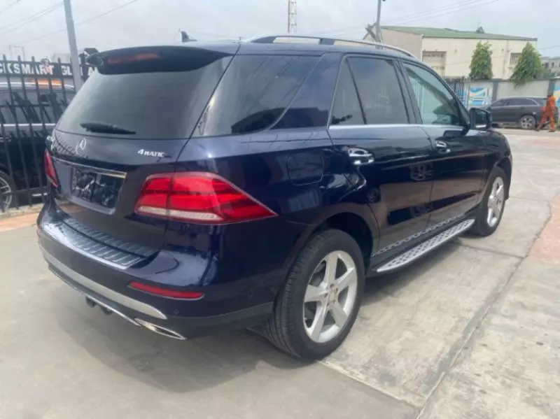 Mercedes-Benz GLE 350   - 2016